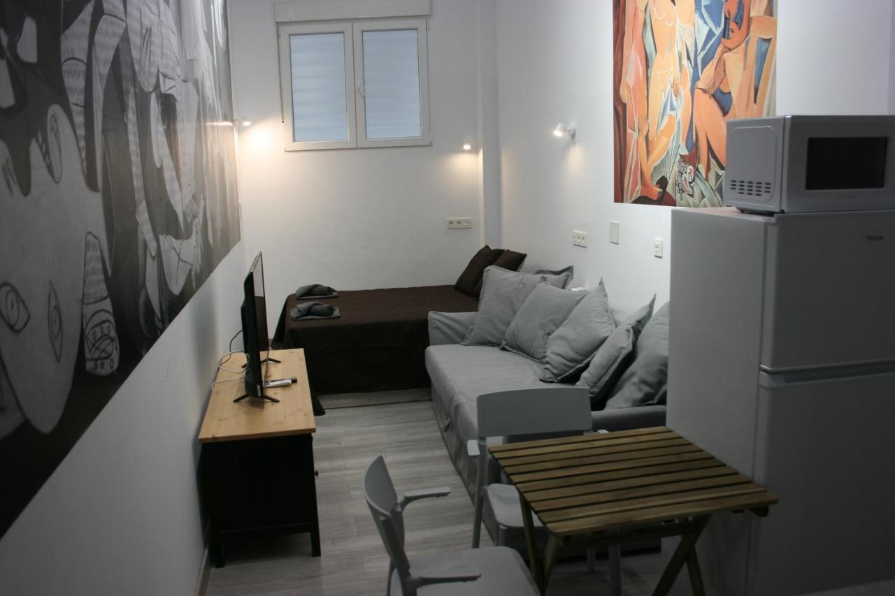 Golondrinas De Malaga "Apartamentos Con Mucho Arte" Y Terraza Solarium En Coliving Εξωτερικό φωτογραφία