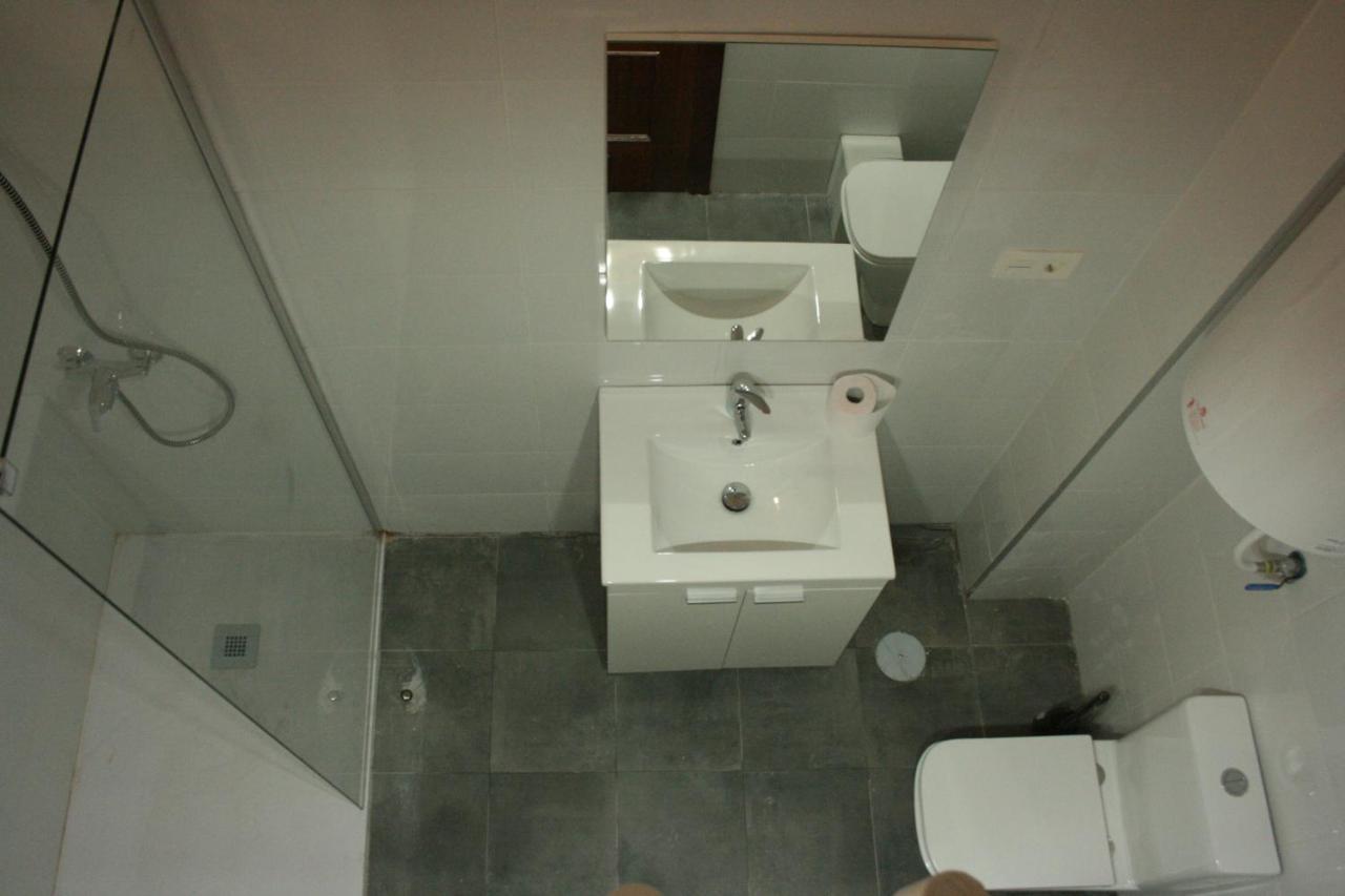 Golondrinas De Malaga "Apartamentos Con Mucho Arte" Y Terraza Solarium En Coliving Εξωτερικό φωτογραφία