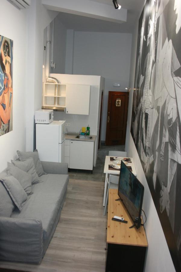 Golondrinas De Malaga "Apartamentos Con Mucho Arte" Y Terraza Solarium En Coliving Εξωτερικό φωτογραφία