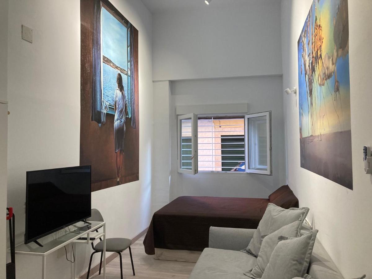 Golondrinas De Malaga "Apartamentos Con Mucho Arte" Y Terraza Solarium En Coliving Εξωτερικό φωτογραφία